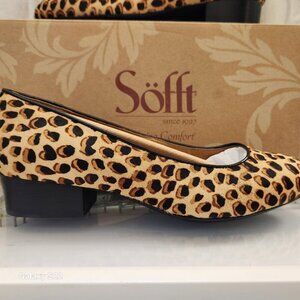 Sofft calf hair block heel leopard print Belicia pumps. NIB. Size 8 Wide